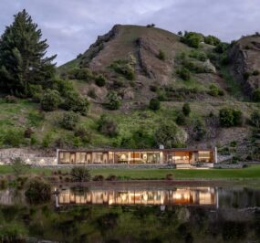 House-Lake-Hayes Image