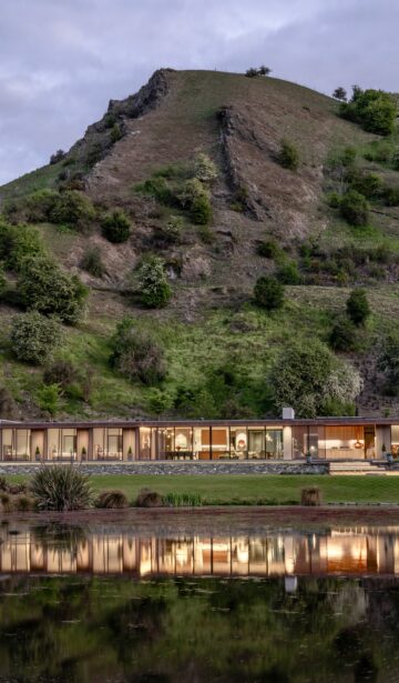 House-Lake-Hayes Image